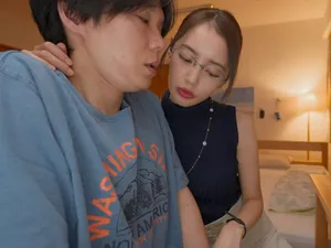 Vợ tóc vàng lừa dối và bị địt